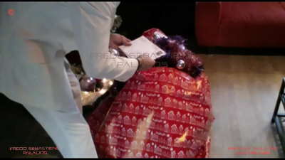 Mamã, recebi a minha prenda de Natal cabeluda loira cabeluda com um grande rabo louco por pilas