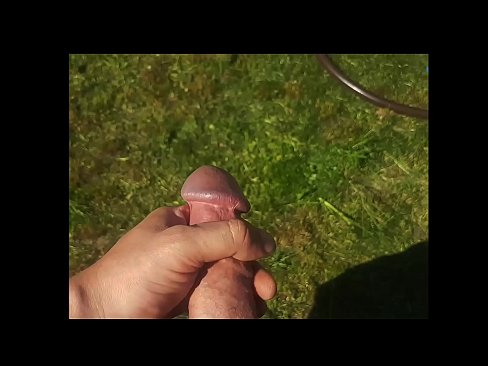 ❤️ A boazona fica com a rata rosa fodida e ejacula com um esguicho num jardim de Verão ️❌ Porno em pt.domhudognika.ru ☑